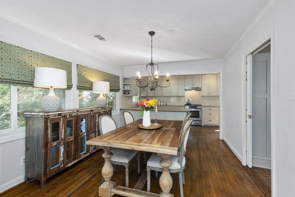 101 Mount Paran Road Ne, Atlanta, Georgia 30342, 4 Bedrooms Bedrooms, ,3 BathroomsBathrooms,Residential,Sold,101 Mount Paran Road Ne,7162763