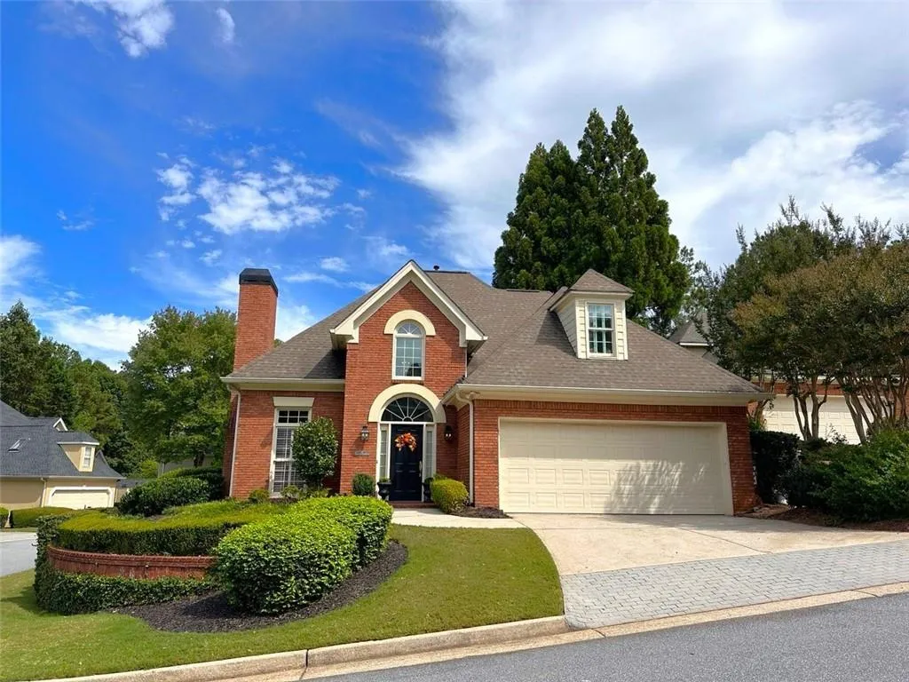 300 Spalding Gates Court, Atlanta, Georgia 30328, 3 Bedrooms Bedrooms, ,2 BathroomsBathrooms,Residential,Sold,300 Spalding Gates Court,7466281