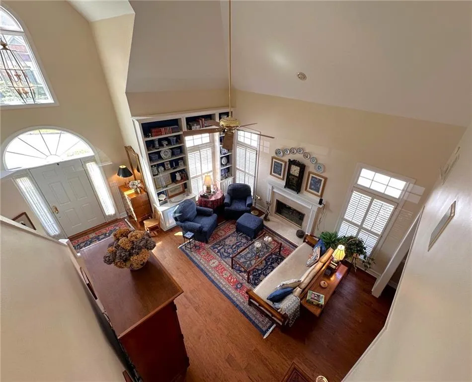 300 Spalding Gates Court, Atlanta, Georgia 30328, 3 Bedrooms Bedrooms, ,2 BathroomsBathrooms,Residential,Sold,300 Spalding Gates Court,7466281