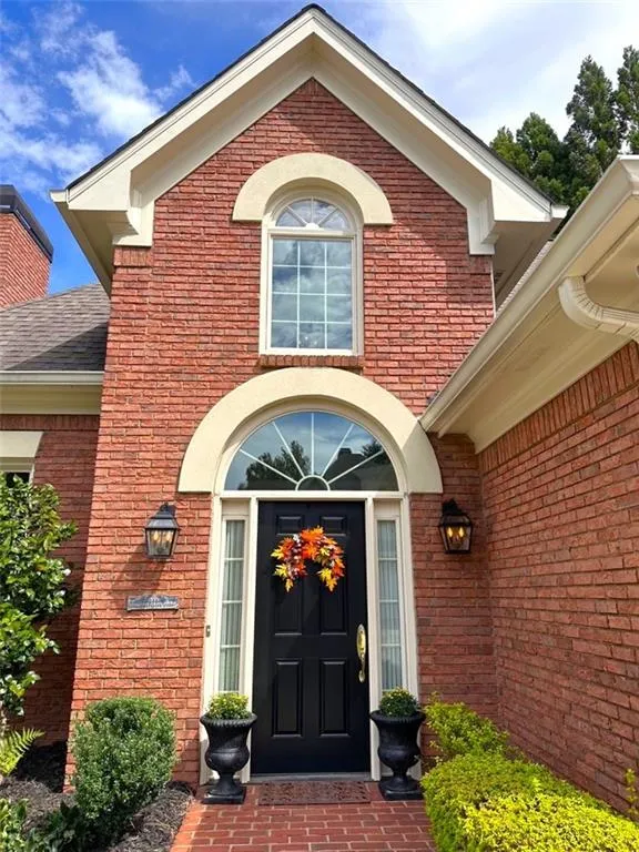300 Spalding Gates Court, Atlanta, Georgia 30328, 3 Bedrooms Bedrooms, ,2 BathroomsBathrooms,Residential,Sold,300 Spalding Gates Court,7466281