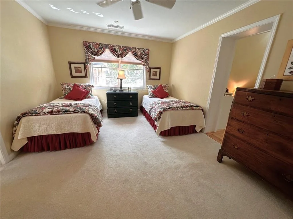 300 Spalding Gates Court, Atlanta, Georgia 30328, 3 Bedrooms Bedrooms, ,2 BathroomsBathrooms,Residential,Sold,300 Spalding Gates Court,7466281