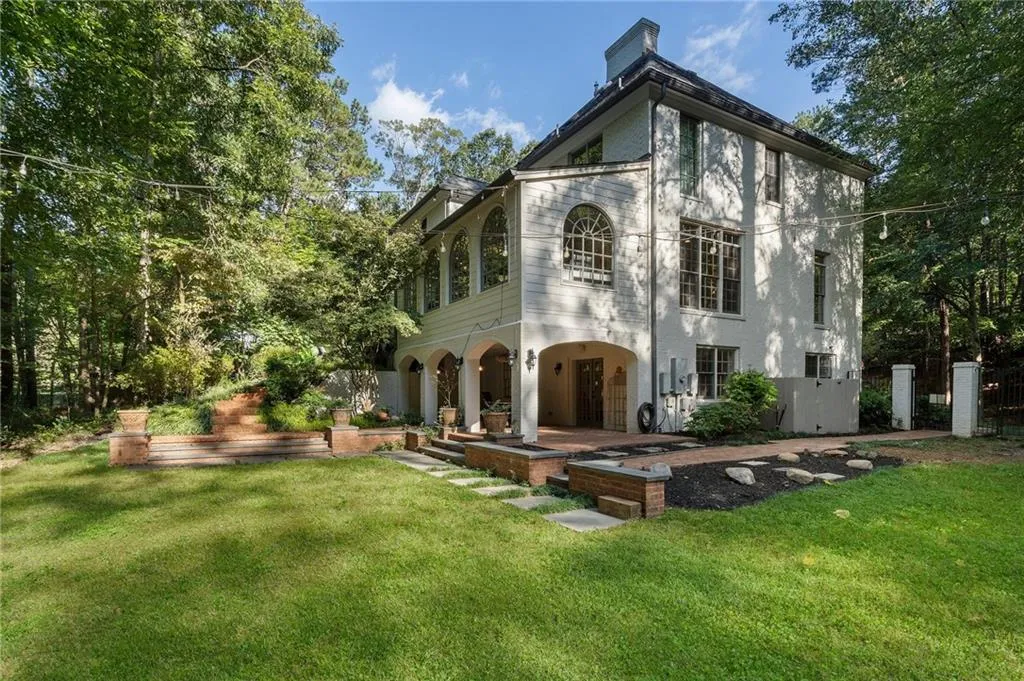 5735 Winterthur Lane, Atlanta, Georgia 30328, 5 Bedrooms Bedrooms, ,6 BathroomsBathrooms,Residential,Sold,5735 Winterthur Lane,7512878