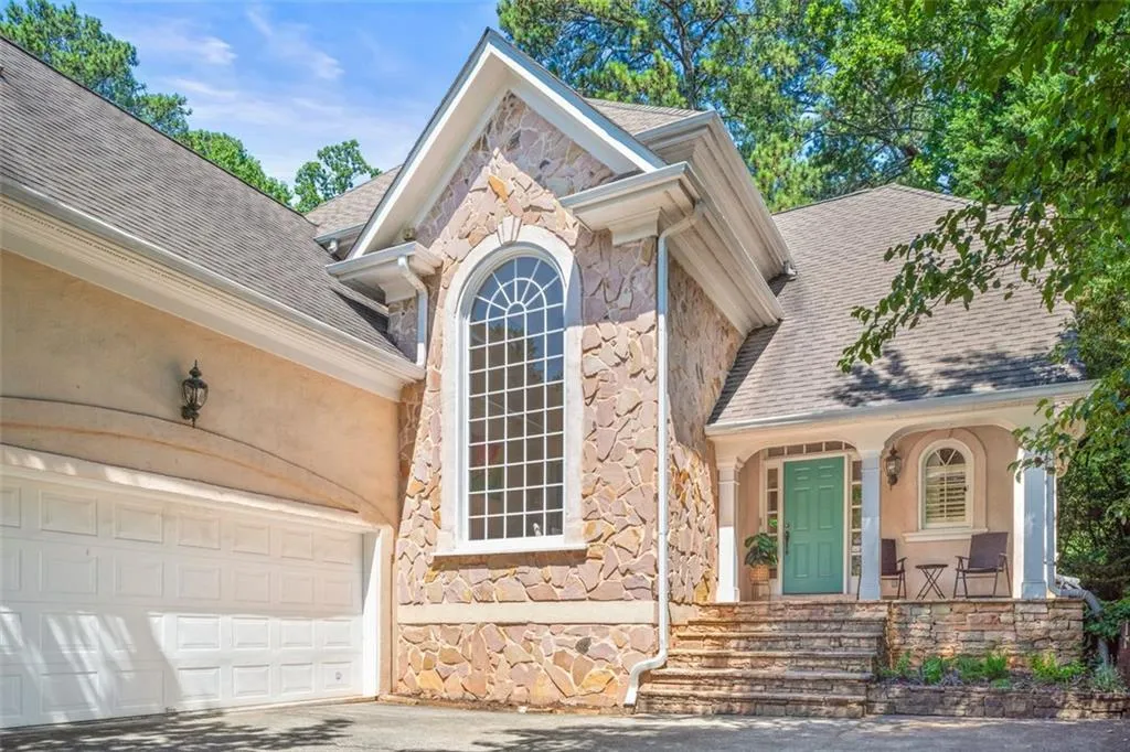 300 Fountain Oaks Lane, Atlanta, Georgia 30342, 4 Bedrooms Bedrooms, ,4 BathroomsBathrooms,Residential,Sold,300 Fountain Oaks Lane,7410009