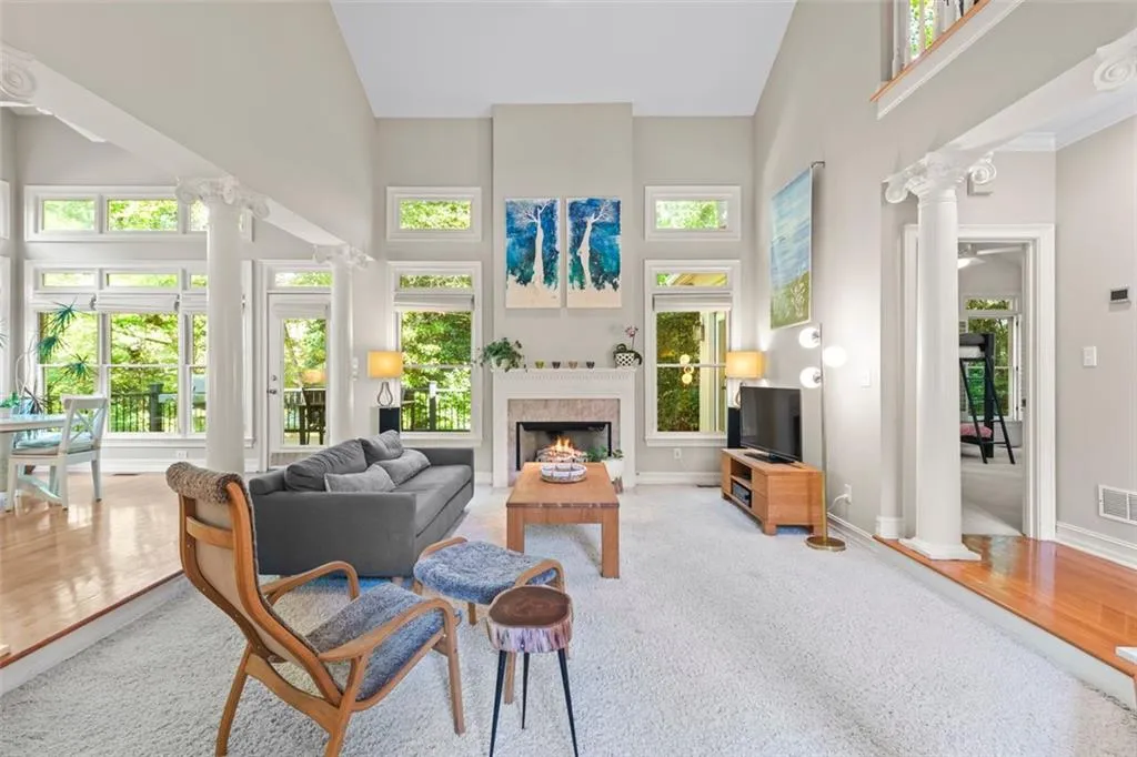 300 Fountain Oaks Lane, Atlanta, Georgia 30342, 4 Bedrooms Bedrooms, ,4 BathroomsBathrooms,Residential,Sold,300 Fountain Oaks Lane,7410009