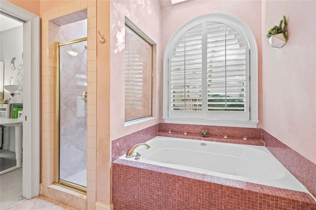 300 Fountain Oaks Lane, Atlanta, Georgia 30342, 4 Bedrooms Bedrooms, ,4 BathroomsBathrooms,Residential,Sold,300 Fountain Oaks Lane,7410009