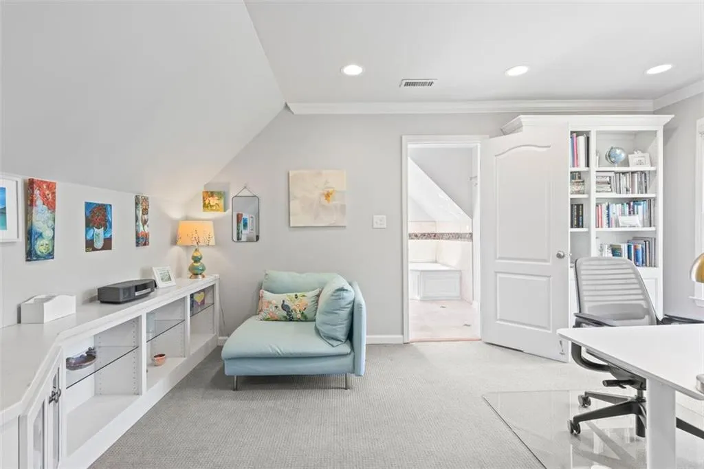 300 Fountain Oaks Lane, Atlanta, Georgia 30342, 4 Bedrooms Bedrooms, ,4 BathroomsBathrooms,Residential,Sold,300 Fountain Oaks Lane,7410009