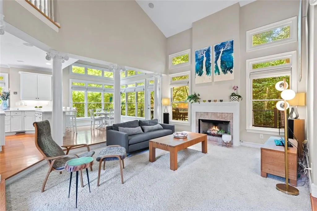 300 Fountain Oaks Lane, Atlanta, Georgia 30342, 4 Bedrooms Bedrooms, ,4 BathroomsBathrooms,Residential,Sold,300 Fountain Oaks Lane,7410009