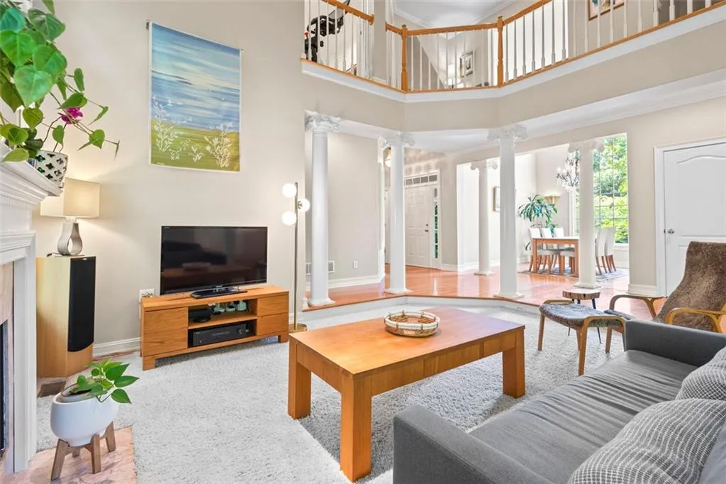 300 Fountain Oaks Lane, Atlanta, Georgia 30342, 4 Bedrooms Bedrooms, ,4 BathroomsBathrooms,Residential,Sold,300 Fountain Oaks Lane,7410009