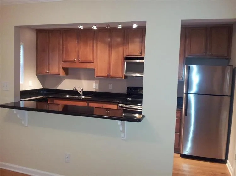 225 Winding River Drive Unit B, Sandy Springs, Georgia 30350, 2 Bedrooms Bedrooms, ,2 BathroomsBathrooms,Residential,Sold,225 Winding River Drive Unit B,5814119