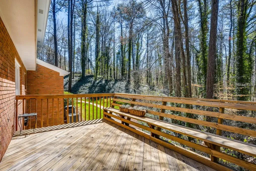 6275 Old Hickory Point, Sandy Springs, Georgia 30328, 5 Bedrooms Bedrooms, ,4 BathroomsBathrooms,Residential,Sold,6275 Old Hickory Point,5819928