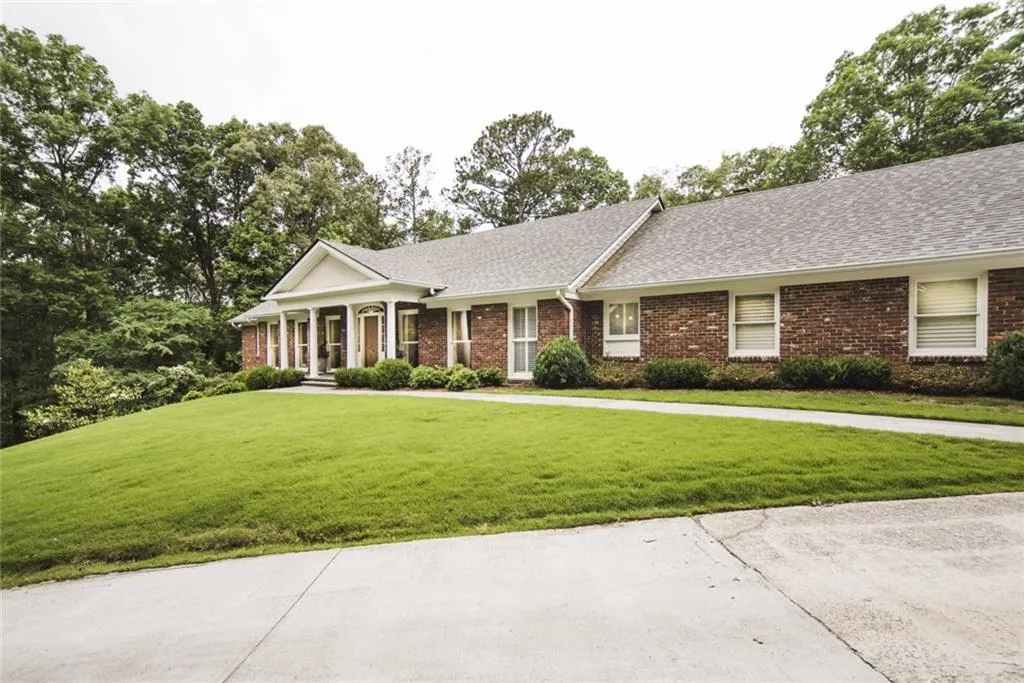 3845 Parian Ridge Road, Atlanta, Georgia 30327, 4 Bedrooms Bedrooms, ,4 BathroomsBathrooms,Residential,Sold,3845 Parian Ridge Road,5692060