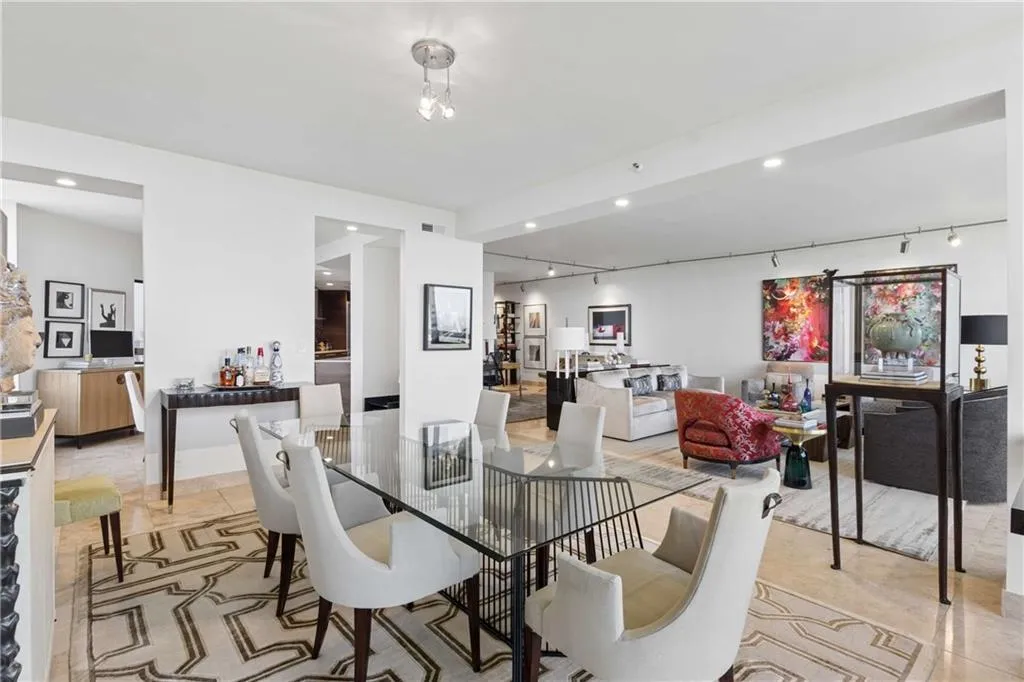2660 Peachtree Road Nw Unit 39d, Atlanta, Georgia 30305, 1 Bedroom Bedrooms, 0 ,1 BathroomBathrooms,Residential,For Sale,2660 Peachtree Road Nw Unit 39d,7759961