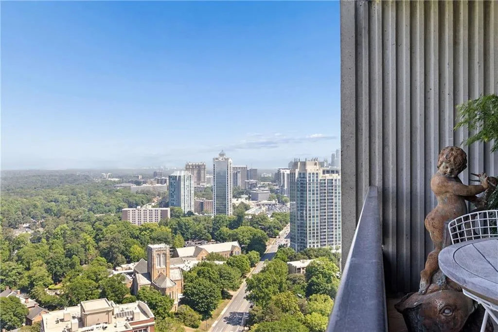 2660 Peachtree Road Nw Unit 39d, Atlanta, Georgia 30305, 1 Bedroom Bedrooms, 0 ,1 BathroomBathrooms,Residential,For Sale,2660 Peachtree Road Nw Unit 39d,7759961