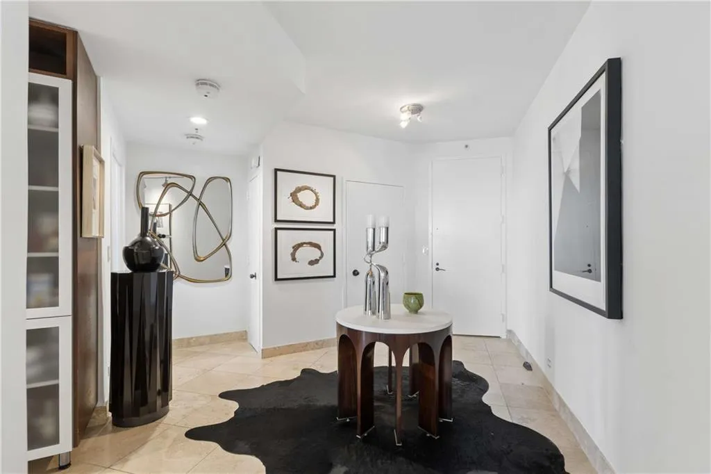 2660 Peachtree Road Nw Unit 39d, Atlanta, Georgia 30305, 1 Bedroom Bedrooms, 0 ,1 BathroomBathrooms,Residential,For Sale,2660 Peachtree Road Nw Unit 39d,7759961