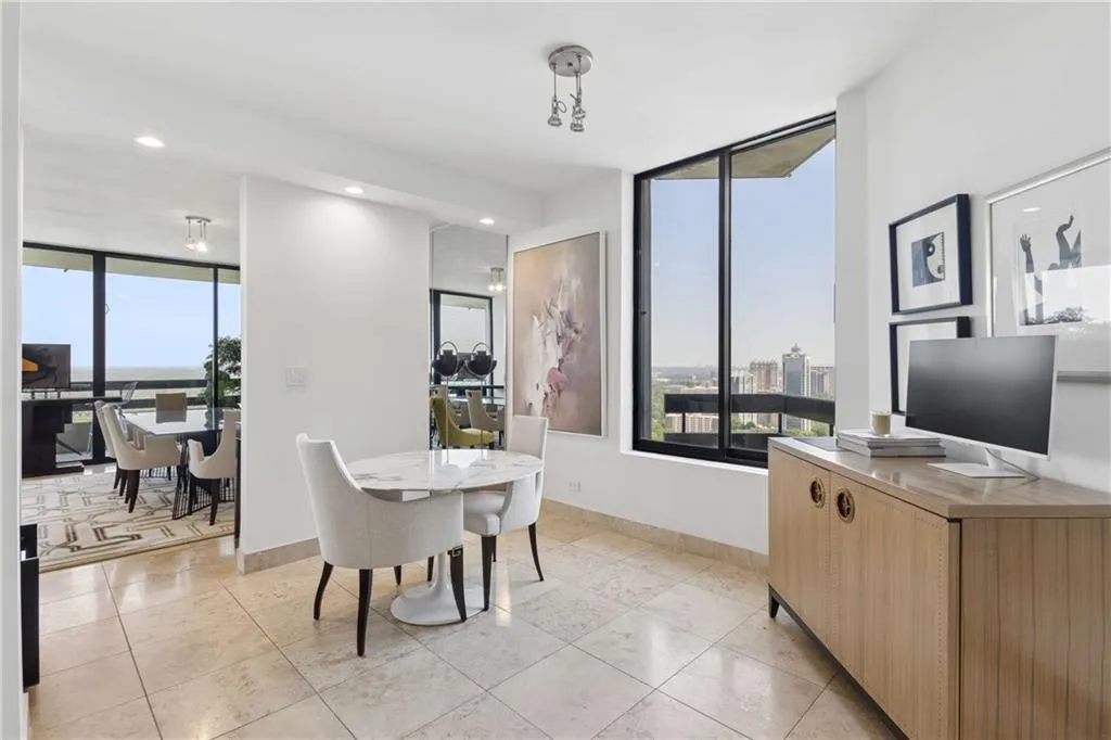 2660 Peachtree Road Nw Unit 39d, Atlanta, Georgia 30305, 1 Bedroom Bedrooms, 0 ,1 BathroomBathrooms,Residential,For Sale,2660 Peachtree Road Nw Unit 39d,7759961