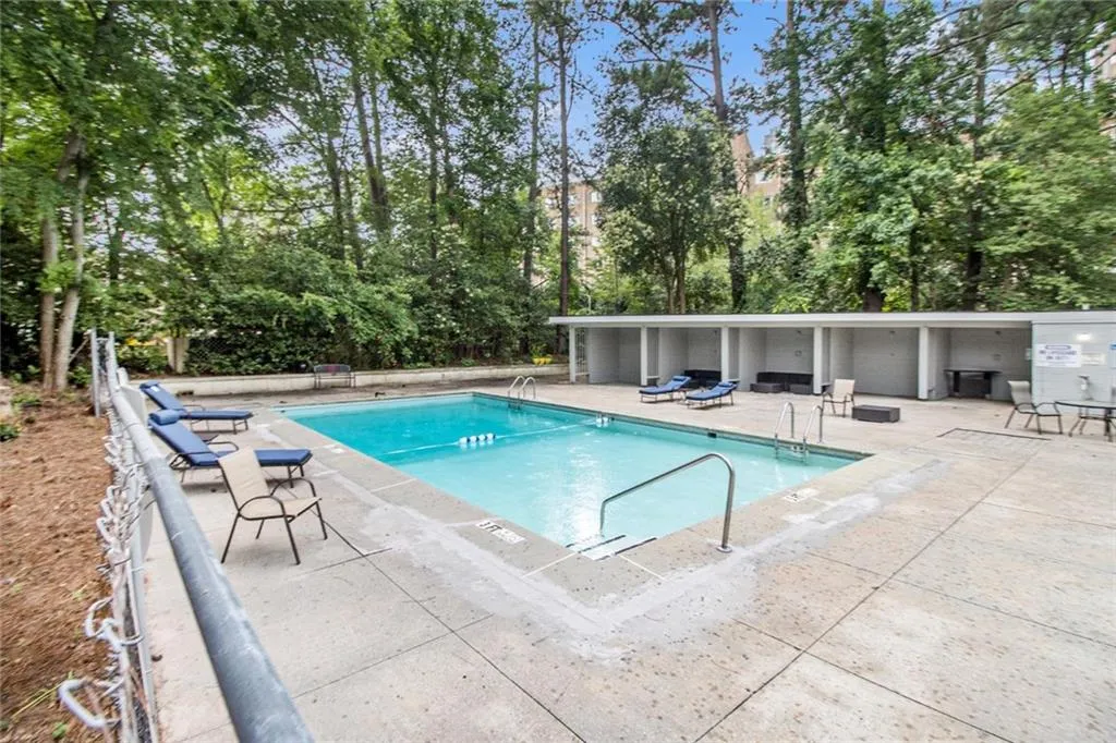 2965 Pharr Court South Northwest Nw Unit 714, Atlanta, Georgia 30305, 2 Bedrooms Bedrooms, ,2 BathroomsBathrooms,Residential,For Sale,2965 Pharr Court South Northwest Nw Unit 714,7594003