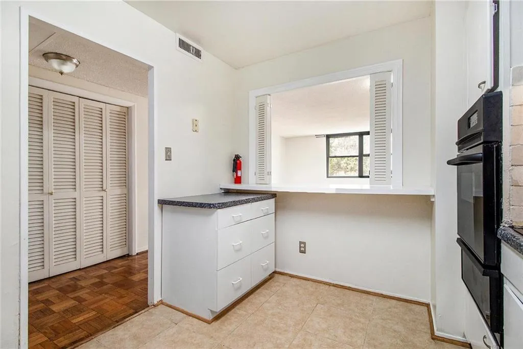 2965 Pharr Court South Northwest Nw Unit 714, Atlanta, Georgia 30305, 2 Bedrooms Bedrooms, ,2 BathroomsBathrooms,Residential,For Sale,2965 Pharr Court South Northwest Nw Unit 714,7594003
