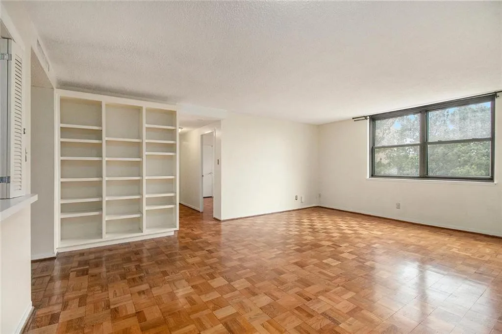 2965 Pharr Court South Northwest Nw Unit 714, Atlanta, Georgia 30305, 2 Bedrooms Bedrooms, ,2 BathroomsBathrooms,Residential,For Sale,2965 Pharr Court South Northwest Nw Unit 714,7594003