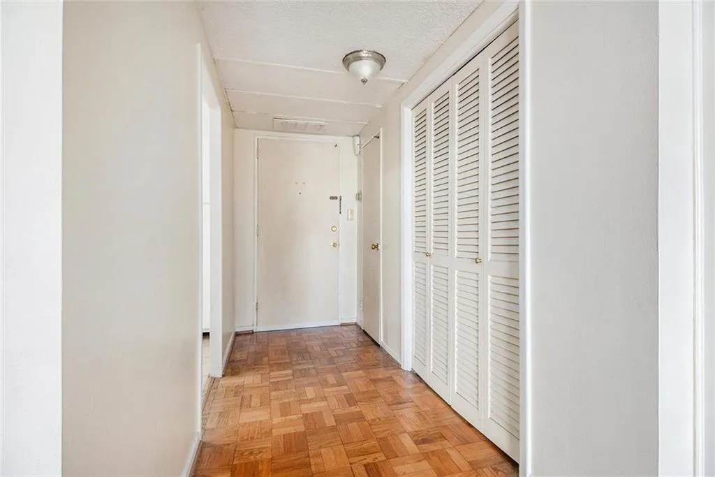 2965 Pharr Court South Northwest Nw Unit 714, Atlanta, Georgia 30305, 2 Bedrooms Bedrooms, ,2 BathroomsBathrooms,Residential,For Sale,2965 Pharr Court South Northwest Nw Unit 714,7594003