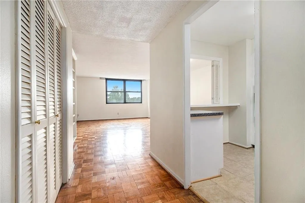 2965 Pharr Court South Northwest Nw Unit 714, Atlanta, Georgia 30305, 2 Bedrooms Bedrooms, ,2 BathroomsBathrooms,Residential,For Sale,2965 Pharr Court South Northwest Nw Unit 714,7594003