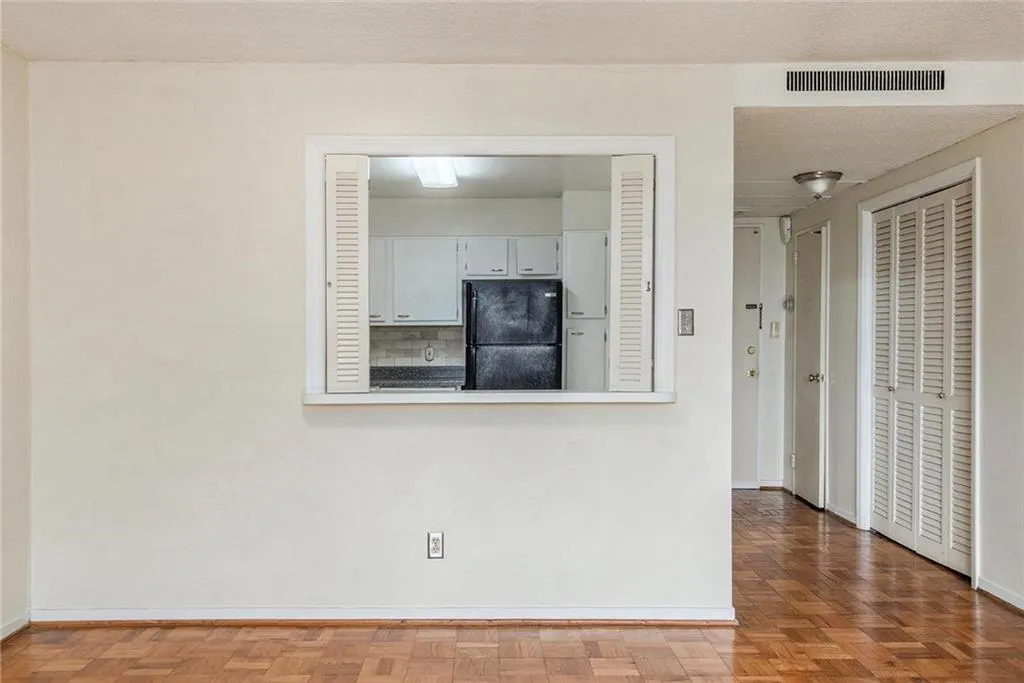 2965 Pharr Court South Northwest Nw Unit 714, Atlanta, Georgia 30305, 2 Bedrooms Bedrooms, ,2 BathroomsBathrooms,Residential,For Sale,2965 Pharr Court South Northwest Nw Unit 714,7594003