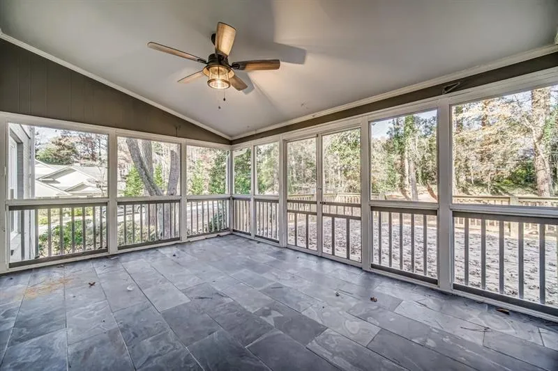 6185 Weatherly Drive, Sandy Springs, Georgia 30328, 4 Bedrooms Bedrooms, ,4 BathroomsBathrooms,Residential,Sold,6185 Weatherly Drive,6651036