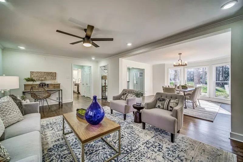 6185 Weatherly Drive, Sandy Springs, Georgia 30328, 4 Bedrooms Bedrooms, ,4 BathroomsBathrooms,Residential,Sold,6185 Weatherly Drive,6651036