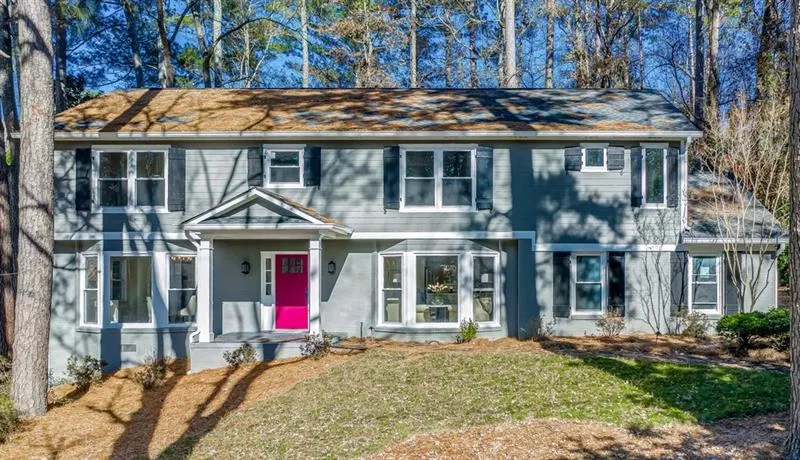 6185 Weatherly Drive, Sandy Springs, Georgia 30328, 4 Bedrooms Bedrooms, ,4 BathroomsBathrooms,Residential,Sold,6185 Weatherly Drive,6651036
