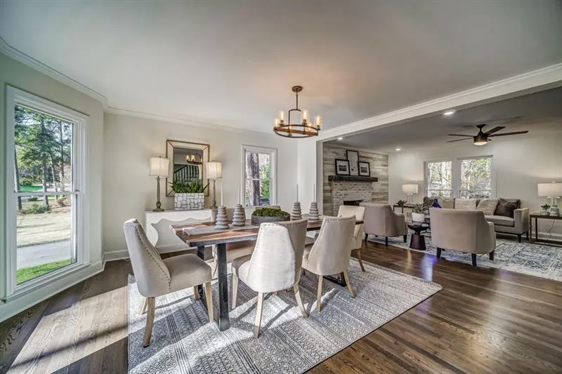 6185 Weatherly Drive, Sandy Springs, Georgia 30328, 4 Bedrooms Bedrooms, ,4 BathroomsBathrooms,Residential,Sold,6185 Weatherly Drive,6651036