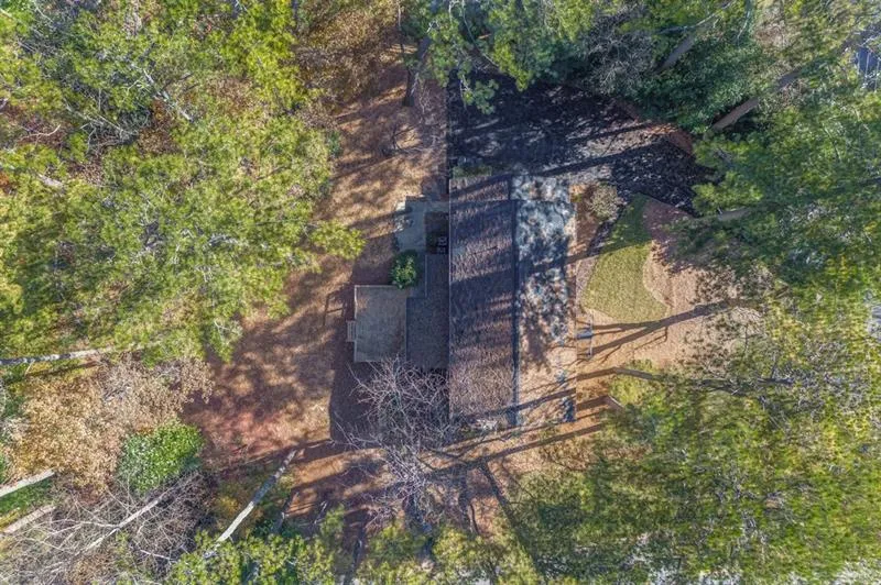 6185 Weatherly Drive, Sandy Springs, Georgia 30328, 4 Bedrooms Bedrooms, ,4 BathroomsBathrooms,Residential,Sold,6185 Weatherly Drive,6651036