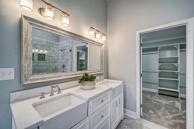 6185 Weatherly Drive, Sandy Springs, Georgia 30328, 4 Bedrooms Bedrooms, ,4 BathroomsBathrooms,Residential,Sold,6185 Weatherly Drive,6651036