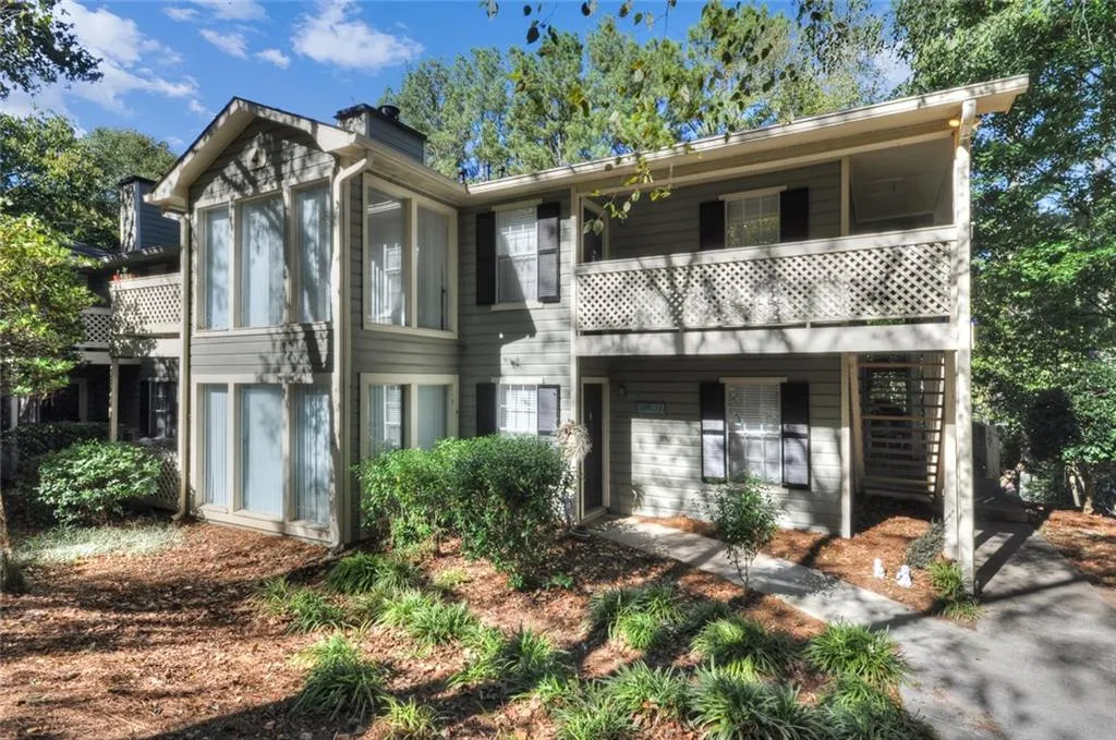 407 Natchez Trace, Sandy Springs, Georgia 30350, 2 Bedrooms Bedrooms, ,2 BathroomsBathrooms,Residential,Sold,407 Natchez Trace,5761346