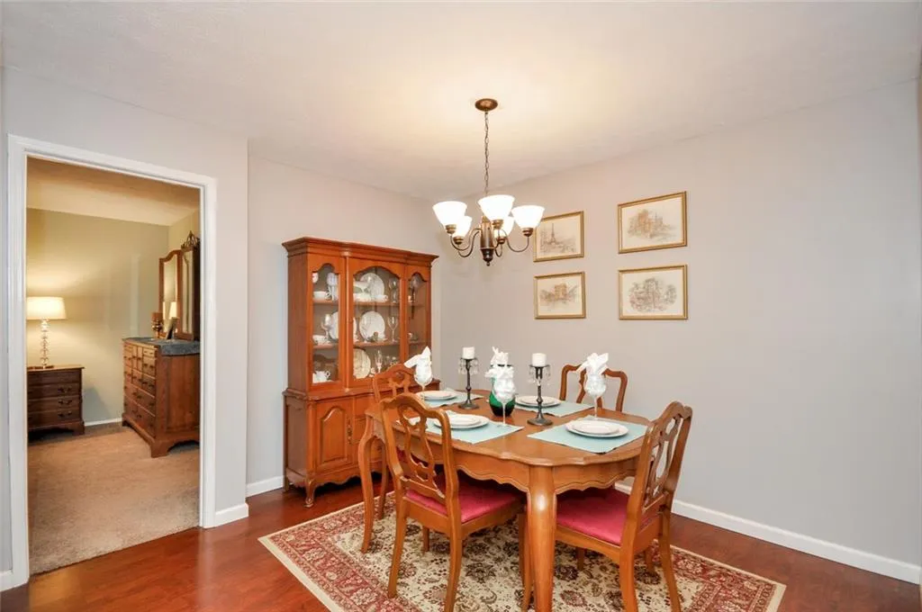 407 Natchez Trace, Sandy Springs, Georgia 30350, 2 Bedrooms Bedrooms, ,2 BathroomsBathrooms,Residential,Sold,407 Natchez Trace,5761346