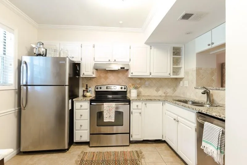 5210 Chemin De Vie, Atlanta, Georgia 30342, 2 Bedrooms Bedrooms, ,2 BathroomsBathrooms,Residential,Sold,5210 Chemin De Vie,6024476