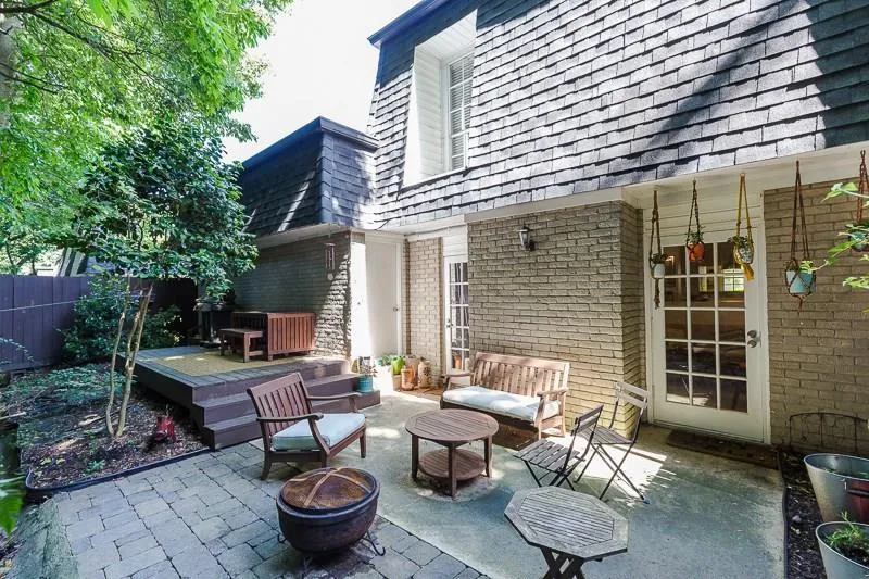 5210 Chemin De Vie, Atlanta, Georgia 30342, 2 Bedrooms Bedrooms, ,2 BathroomsBathrooms,Residential,Sold,5210 Chemin De Vie,6024476