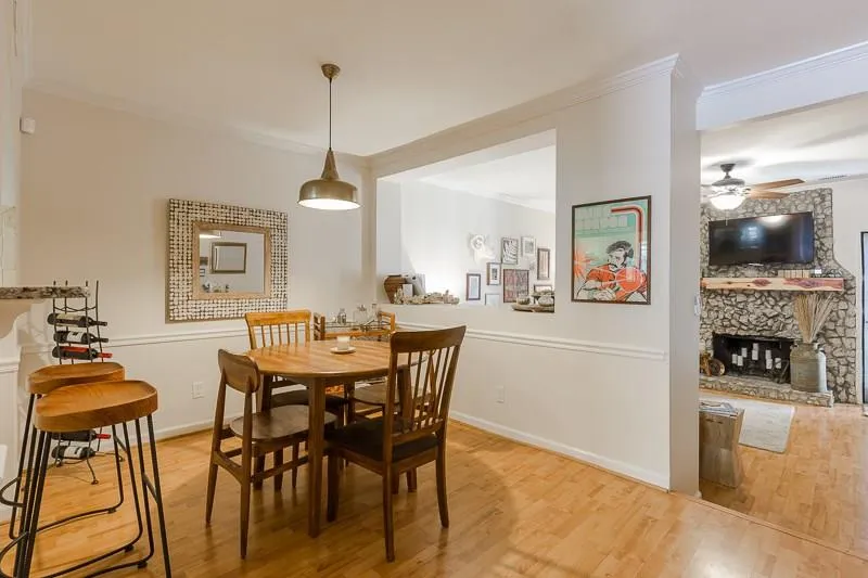 5210 Chemin De Vie, Atlanta, Georgia 30342, 2 Bedrooms Bedrooms, ,2 BathroomsBathrooms,Residential,Sold,5210 Chemin De Vie,6024476