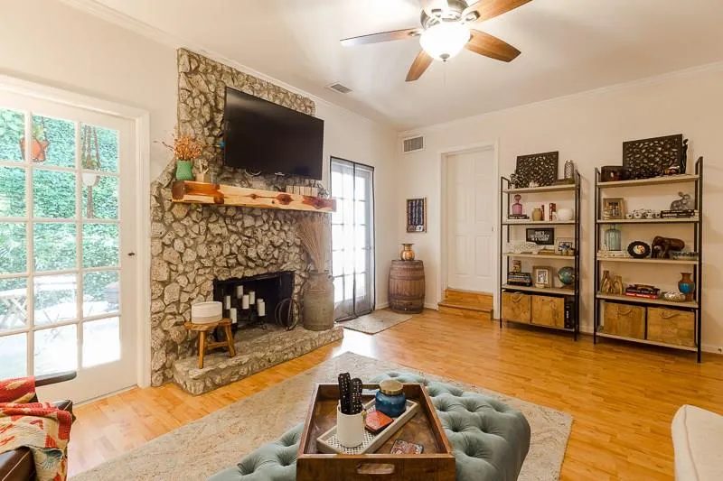 5210 Chemin De Vie, Atlanta, Georgia 30342, 2 Bedrooms Bedrooms, ,2 BathroomsBathrooms,Residential,Sold,5210 Chemin De Vie,6024476