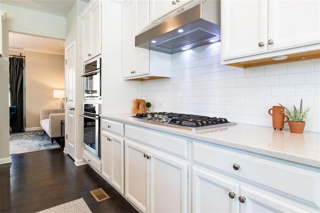 363 Provenance Drive, Sandy Springs, Georgia 30328, 3 Bedrooms Bedrooms, ,3 BathroomsBathrooms,Residential,Sold,363 Provenance Drive,7119269