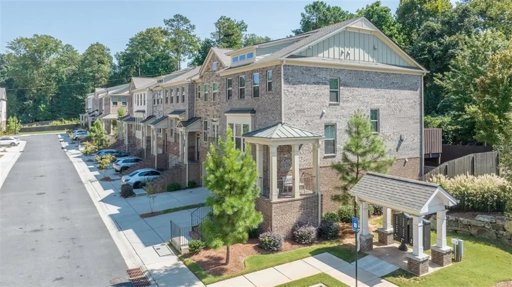363 Provenance Drive, Sandy Springs, Georgia 30328, 3 Bedrooms Bedrooms, ,3 BathroomsBathrooms,Residential,Sold,363 Provenance Drive,7119269