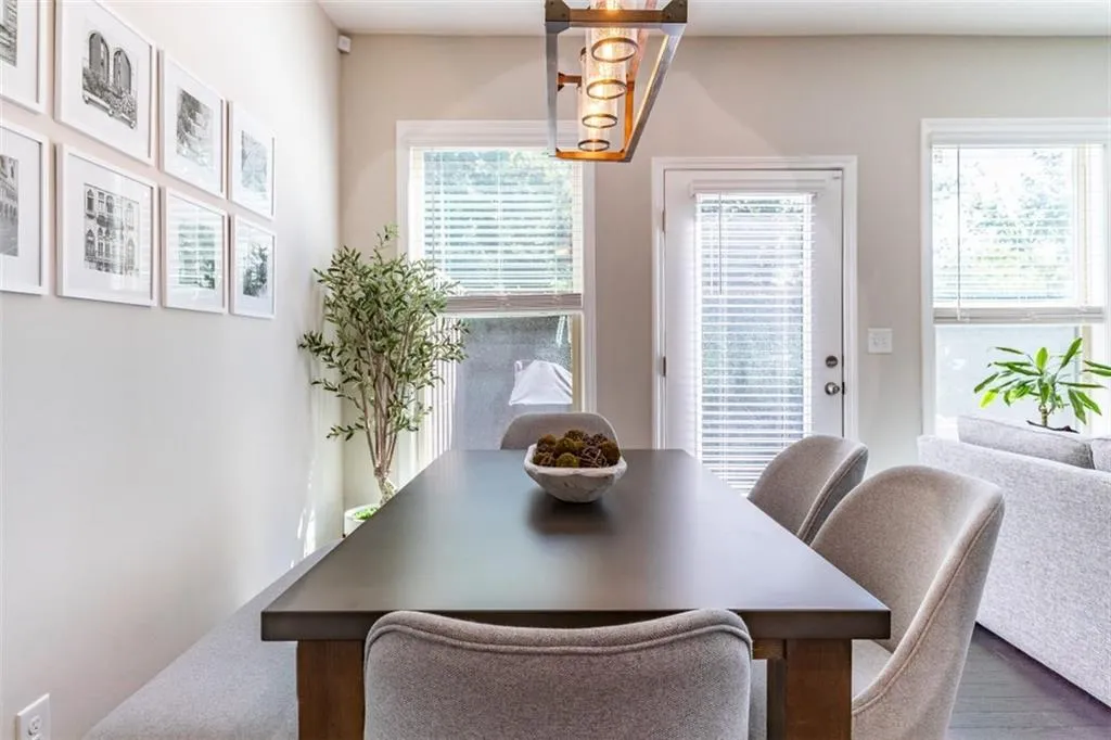 363 Provenance Drive, Sandy Springs, Georgia 30328, 3 Bedrooms Bedrooms, ,3 BathroomsBathrooms,Residential,Sold,363 Provenance Drive,7119269