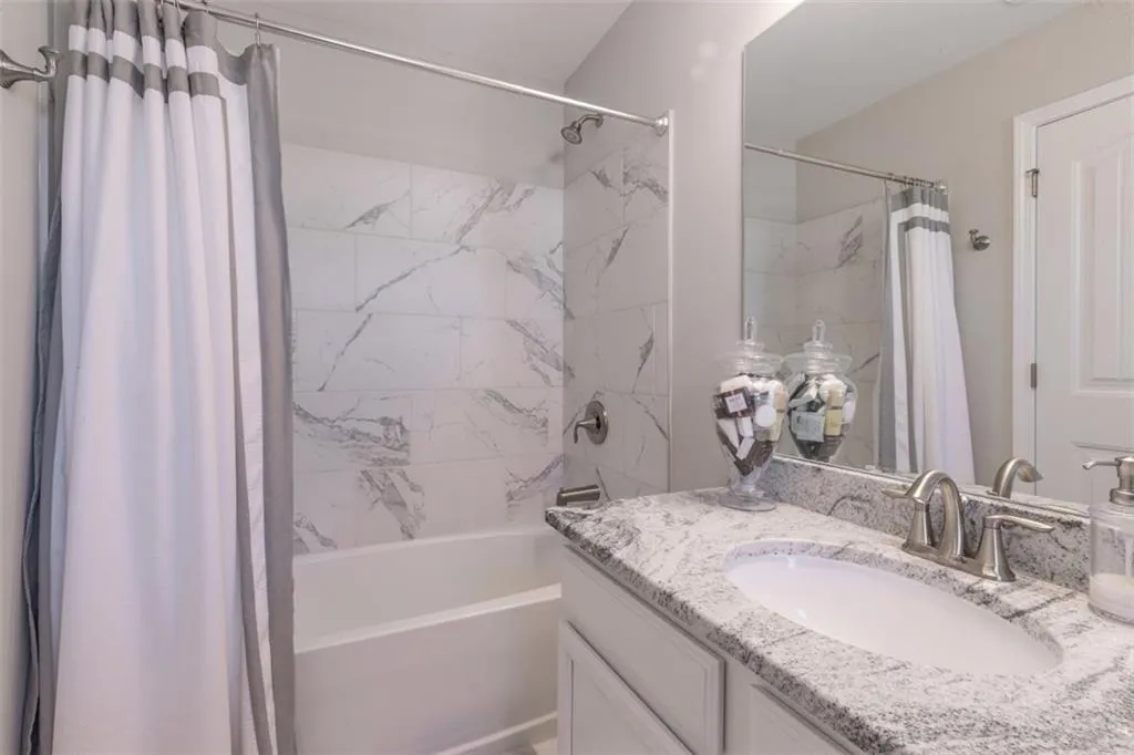 363 Provenance Drive, Sandy Springs, Georgia 30328, 3 Bedrooms Bedrooms, ,3 BathroomsBathrooms,Residential,Sold,363 Provenance Drive,7119269