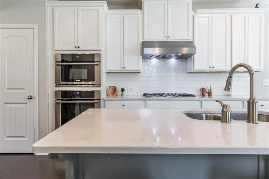 363 Provenance Drive, Sandy Springs, Georgia 30328, 3 Bedrooms Bedrooms, ,3 BathroomsBathrooms,Residential,Sold,363 Provenance Drive,7119269