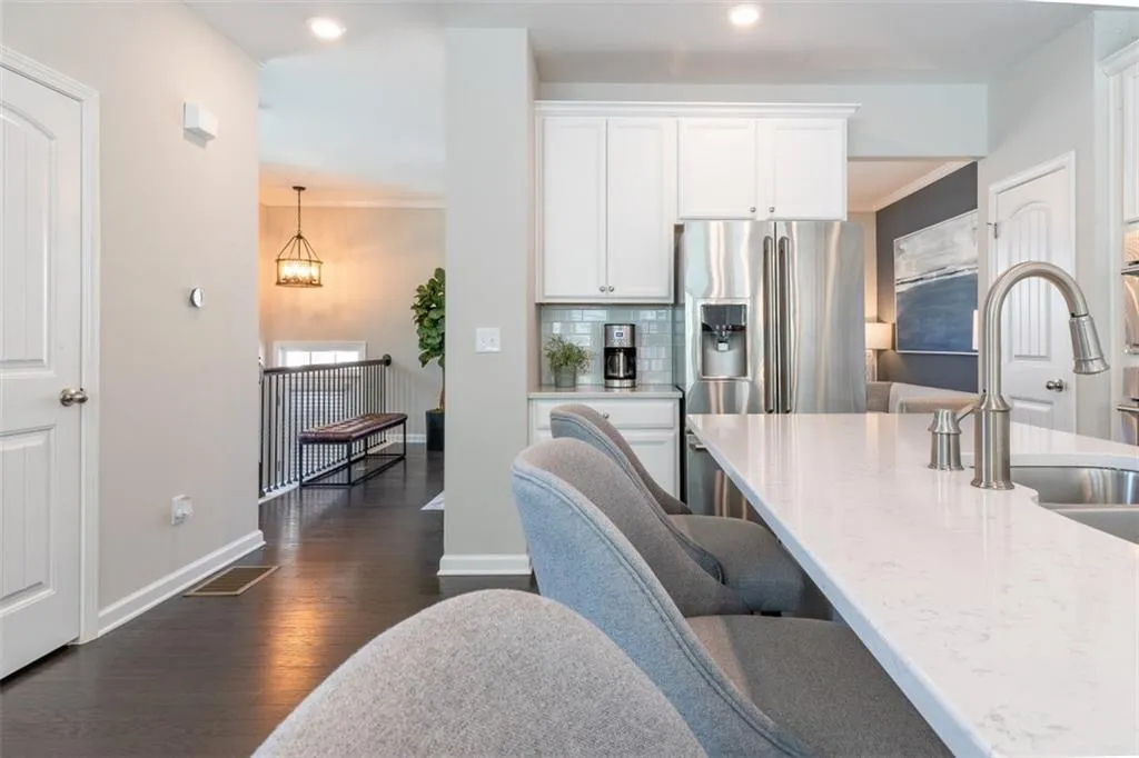 363 Provenance Drive, Sandy Springs, Georgia 30328, 3 Bedrooms Bedrooms, ,3 BathroomsBathrooms,Residential,Sold,363 Provenance Drive,7119269