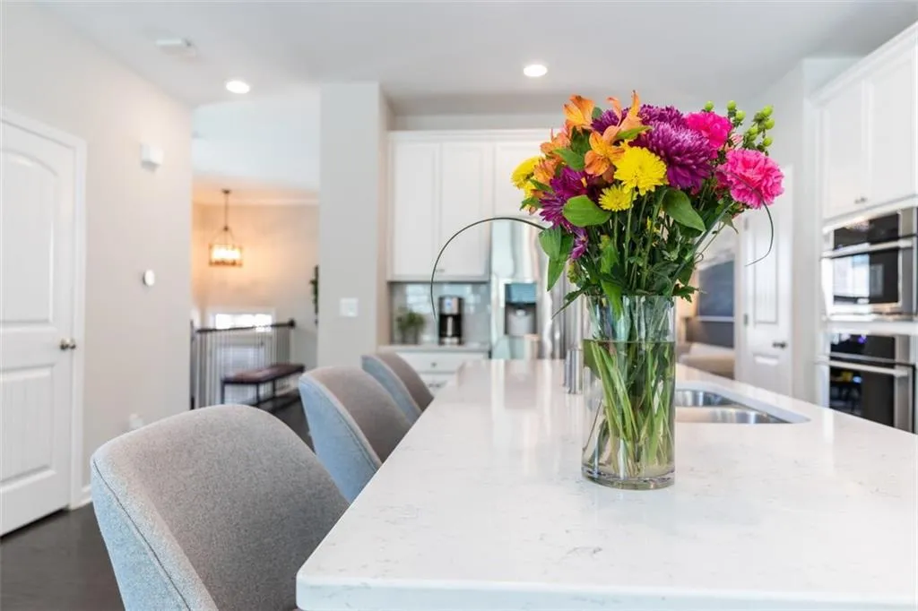 363 Provenance Drive, Sandy Springs, Georgia 30328, 3 Bedrooms Bedrooms, ,3 BathroomsBathrooms,Residential,Sold,363 Provenance Drive,7119269