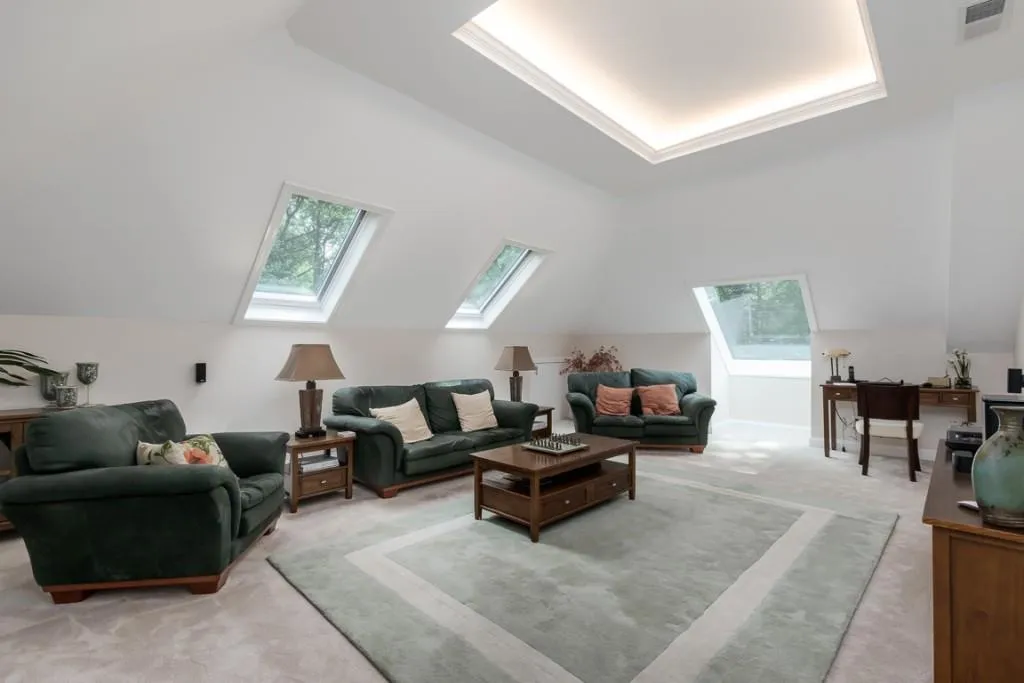 5430 Powers Overlook Court Nw, Sandy Springs, Georgia 30327, 6 Bedrooms Bedrooms, ,5 BathroomsBathrooms,Residential,Sold,5430 Powers Overlook Court Nw,6762297