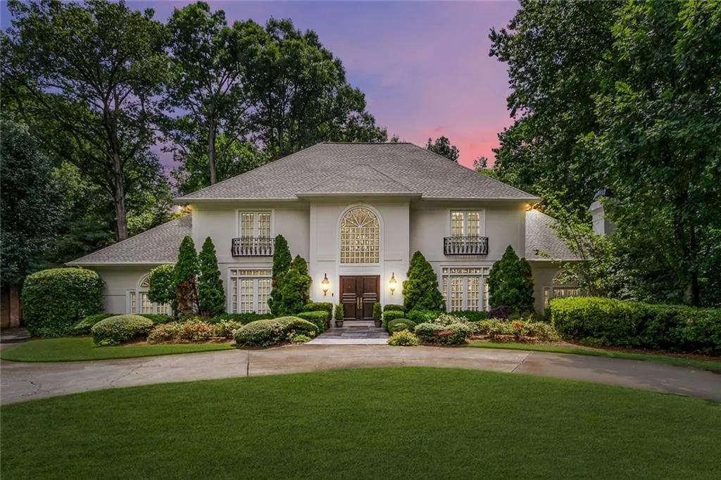 5430 Powers Overlook Court Nw, Sandy Springs, Georgia 30327, 6 Bedrooms Bedrooms, ,5 BathroomsBathrooms,Residential,Sold,5430 Powers Overlook Court Nw,6762297