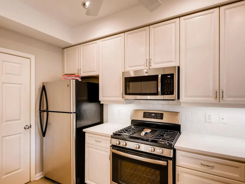 3636 Habersham Road Nw Unit 1202, Atlanta, Georgia 30305, 2 Bedrooms Bedrooms, ,2 BathroomsBathrooms,Residential,Sold,3636 Habersham Road Nw Unit 1202,6075477