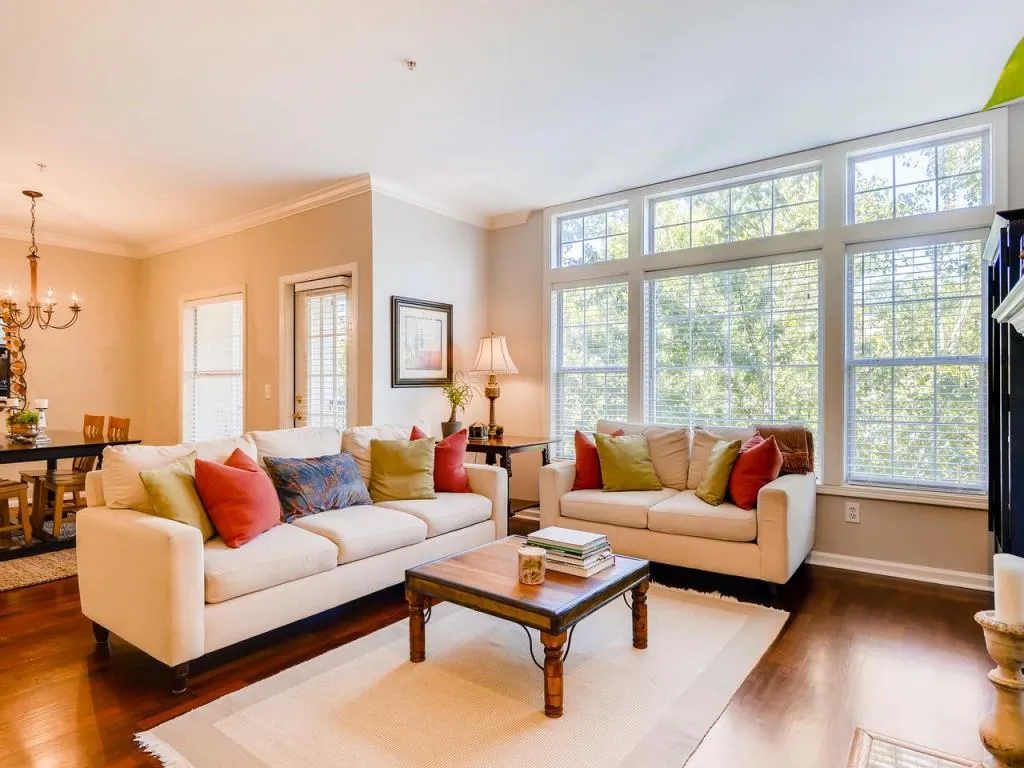 3636 Habersham Road Nw Unit 1202, Atlanta, Georgia 30305, 2 Bedrooms Bedrooms, ,2 BathroomsBathrooms,Residential,Sold,3636 Habersham Road Nw Unit 1202,6075477