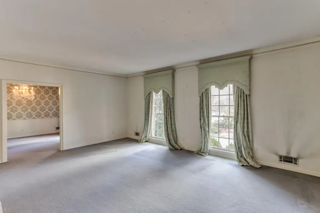 2473 Hyde Manor Drive Nw, Atlanta, Georgia 30327, 4 Bedrooms Bedrooms, ,3 BathroomsBathrooms,Residential,Sold,2473 Hyde Manor Drive Nw,5965308