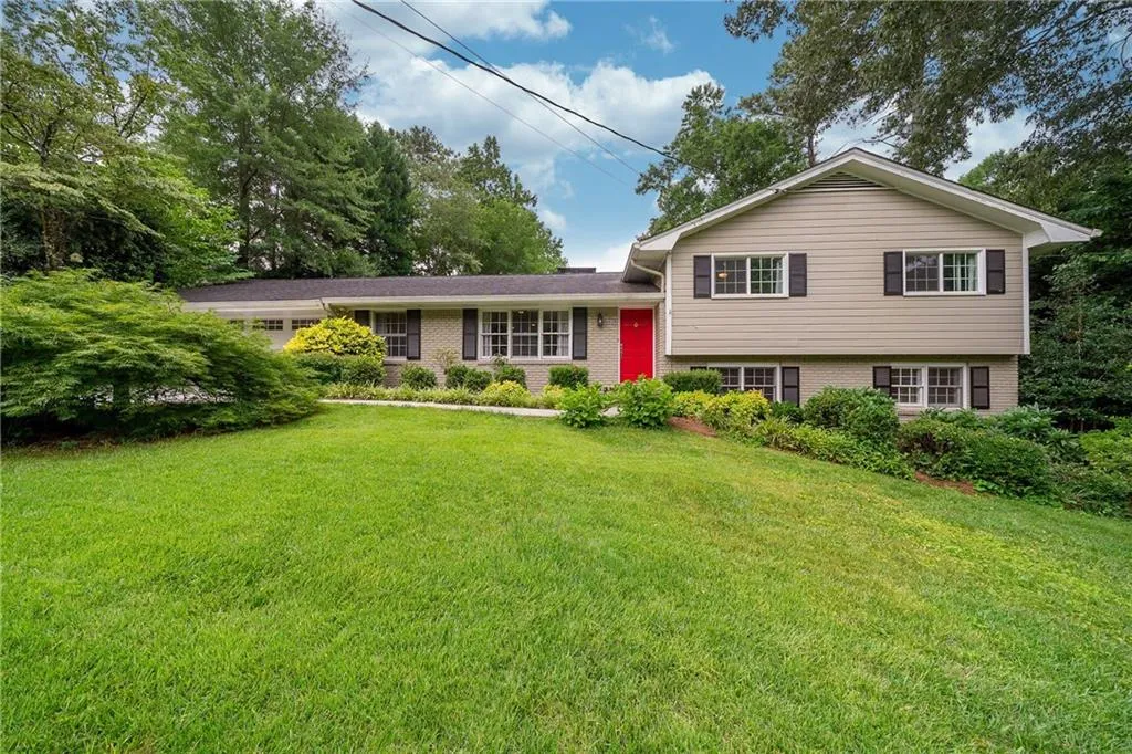 5800 Hilderbrand Drive, Atlanta, Georgia 30328, 5 Bedrooms Bedrooms, ,3 BathroomsBathrooms,Residential,Sold,5800 Hilderbrand Drive,6749259